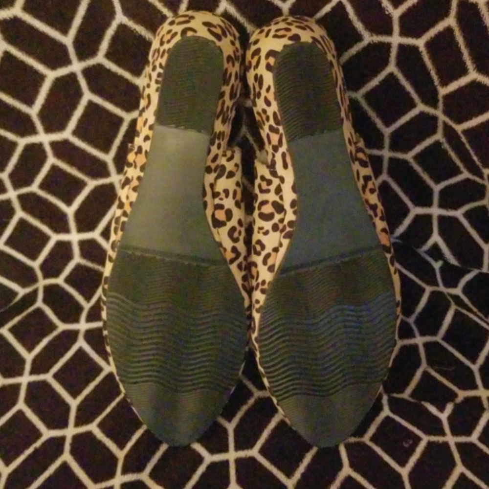 Shoes - Picture 3 of 3